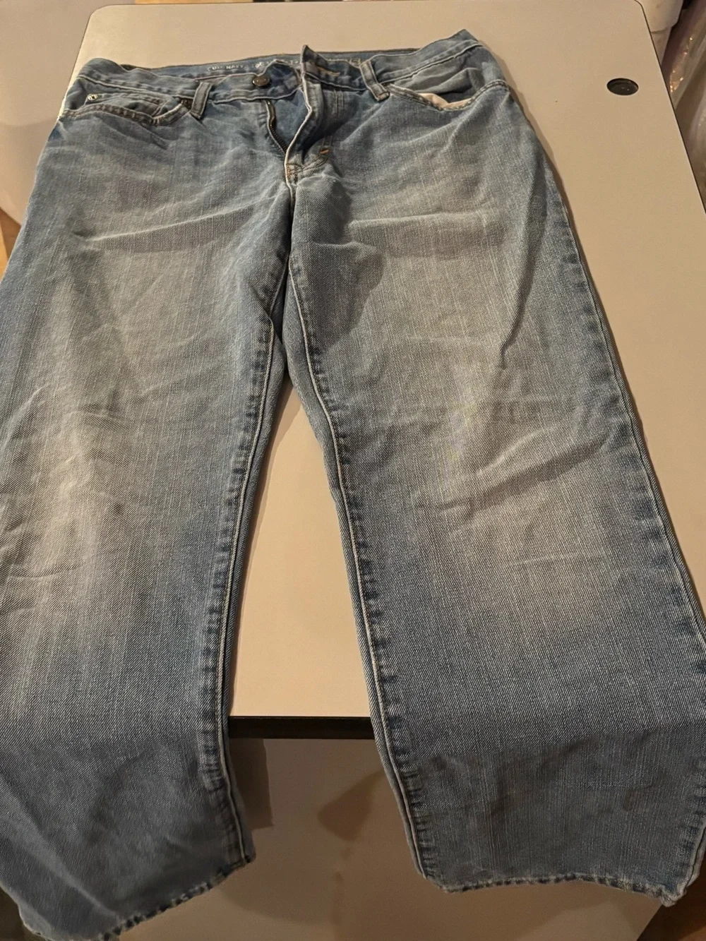 Old Navy Men's Relaxed Jeans in Light Blue Wash
